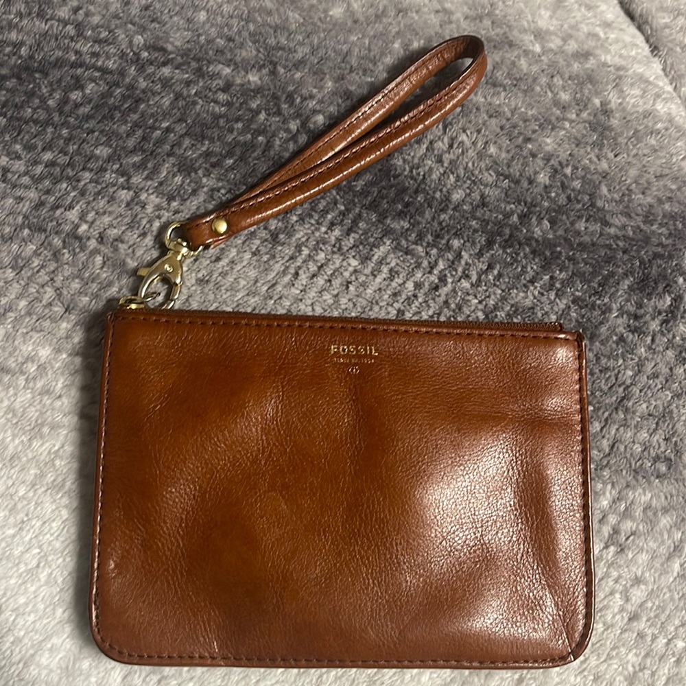 Fossil wristlet